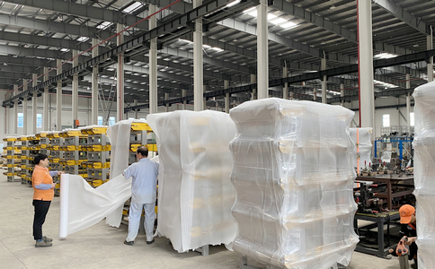 小黄蜂 | 助力中国PVC地板上市企业在美工厂智能制造，首批五柜齐发！